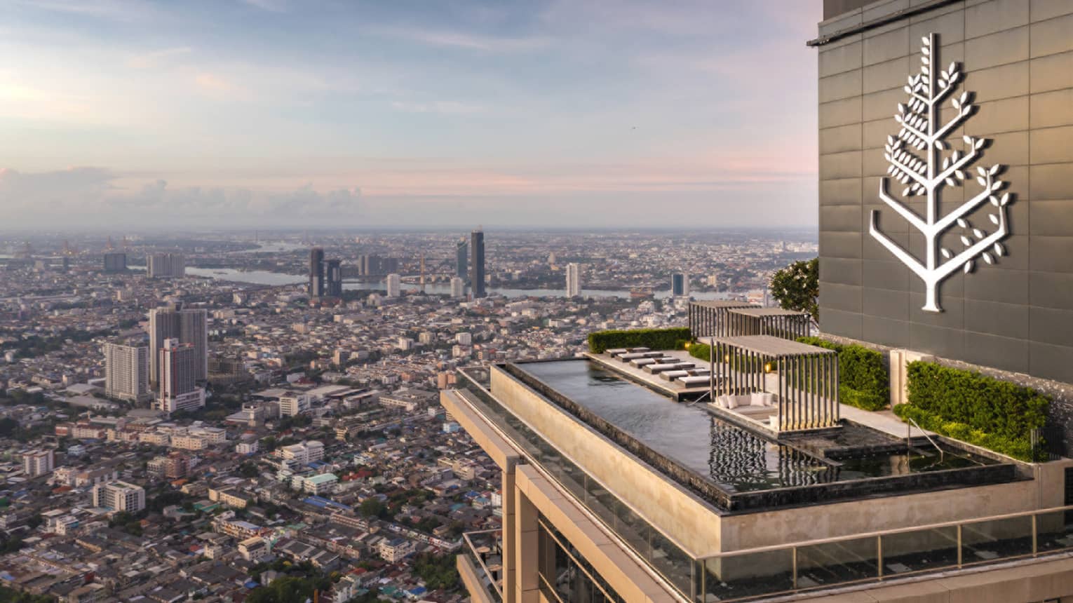 Four Seasons Private Residences, Bangkok